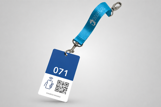 Blå Garderobetags med NFC og QR-kode til online garderobesystem