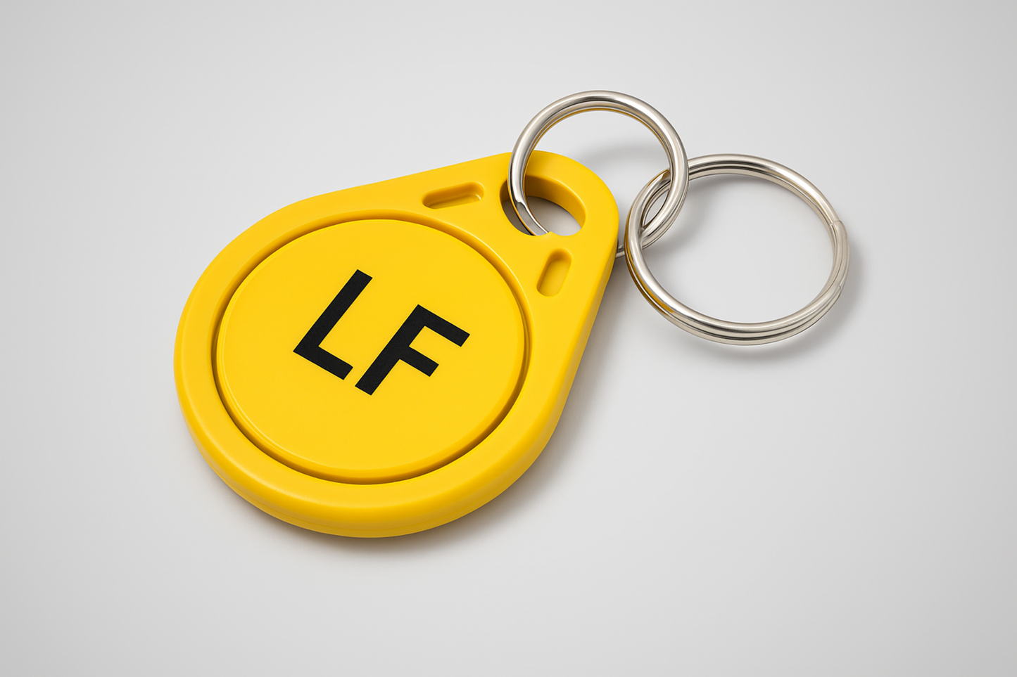 Et bilde av en gul NFC nøkkelkort med lavfrekvens