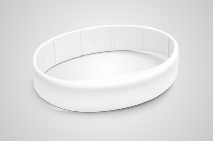 Hvitt silikonarmbånd fra JM Band® med trykk og RFID